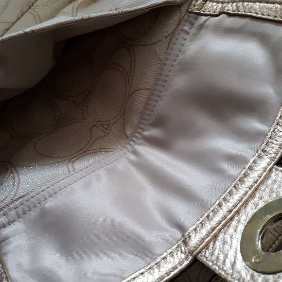 Coach Penelope Linen/Leather Handbag - Picture 9 of 13